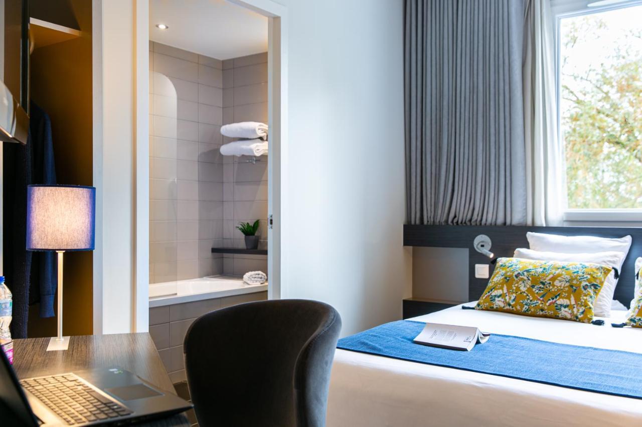 The Originals Boutique Hotel Restaurant Saint James, Montaigu-Vendee Esterno foto