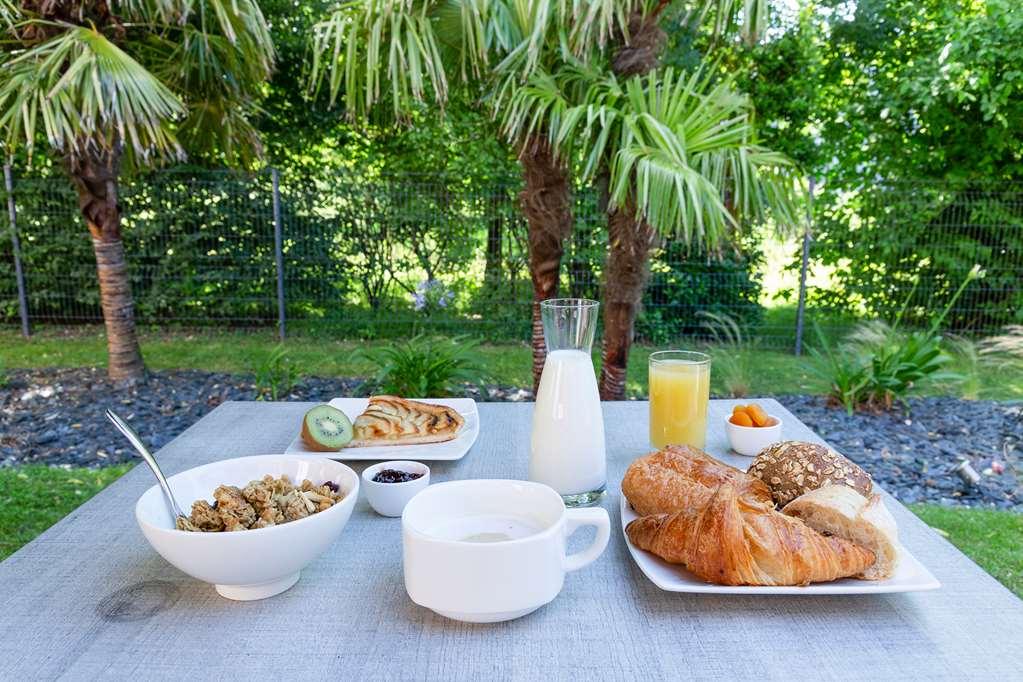 The Originals Boutique Hotel Restaurant Saint James, Montaigu-Vendee Amenities foto
