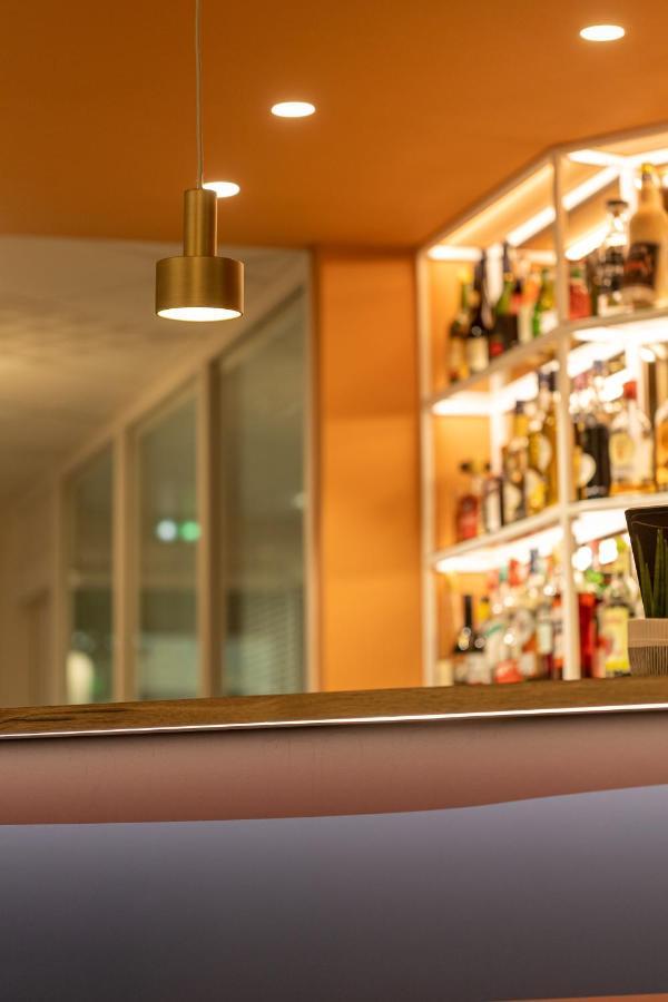 The Originals Boutique Hotel Restaurant Saint James, Montaigu-Vendee Esterno foto