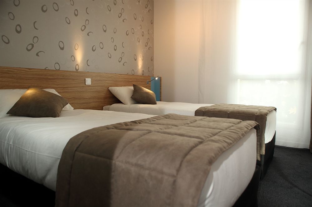 The Originals Boutique Hotel Restaurant Saint James, Montaigu-Vendee Esterno foto